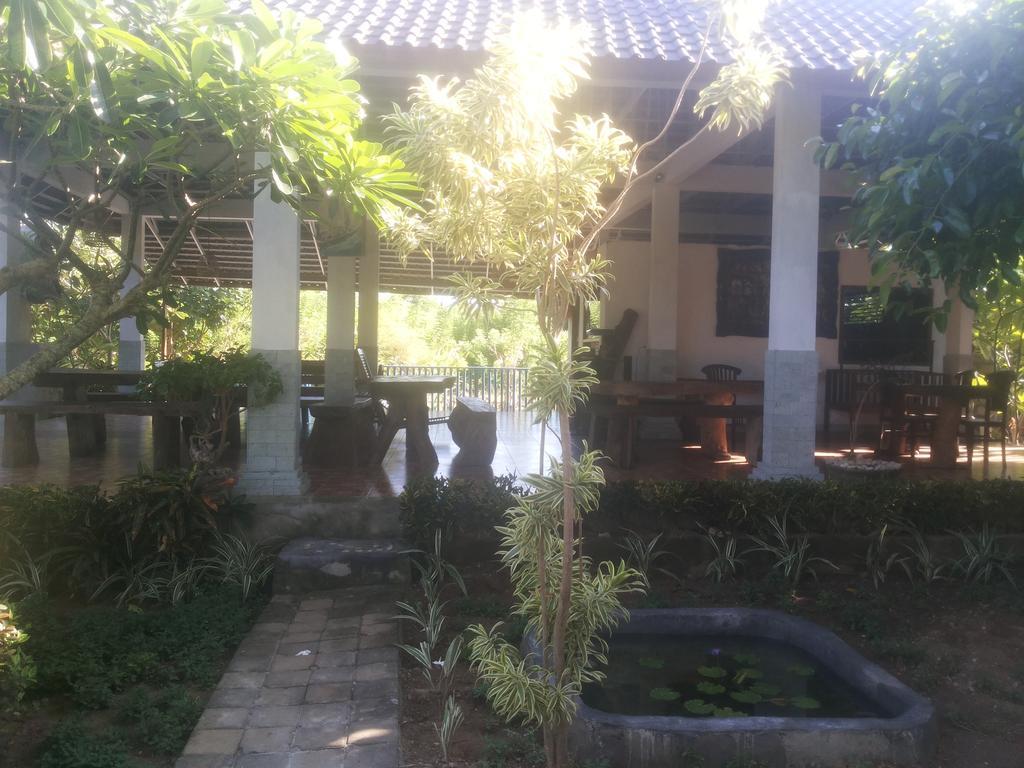 Lotus Garden Huts Hotel Nusa Lembongan  Exterior photo