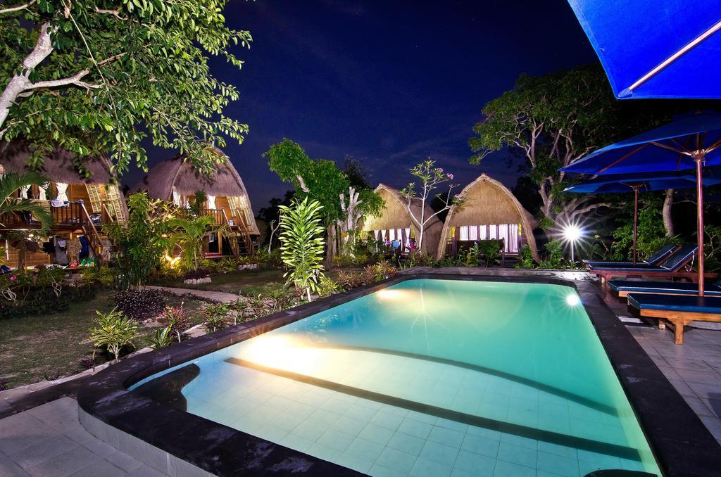 Lotus Garden Huts Hotel Nusa Lembongan  Exterior photo