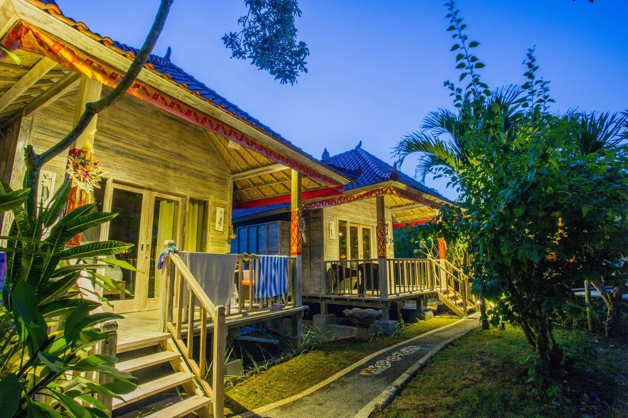 Lotus Garden Huts Hotel Nusa Lembongan  Exterior photo