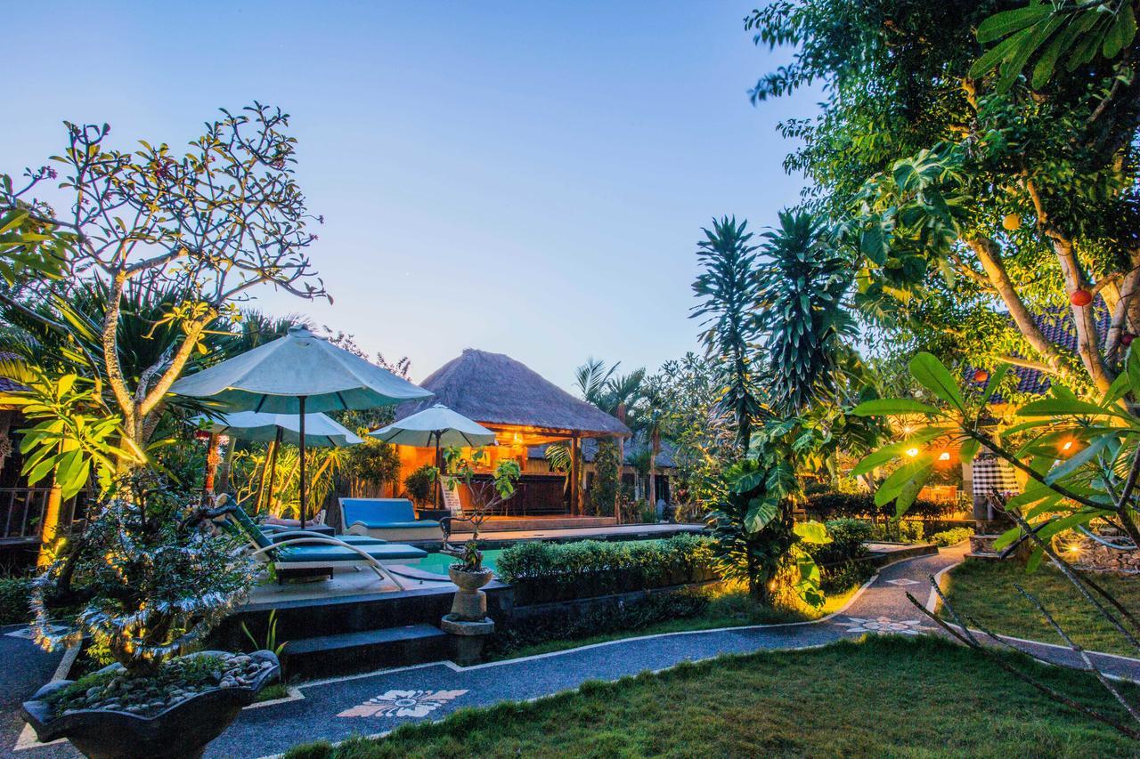 Lotus Garden Huts Hotel Nusa Lembongan  Exterior photo